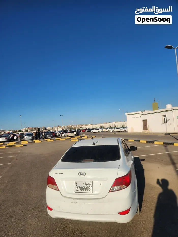 Hyundai Accent 2015 photo 4