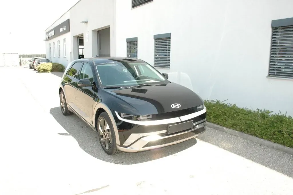 Hyundai Ioniq 5 2026 photo 2