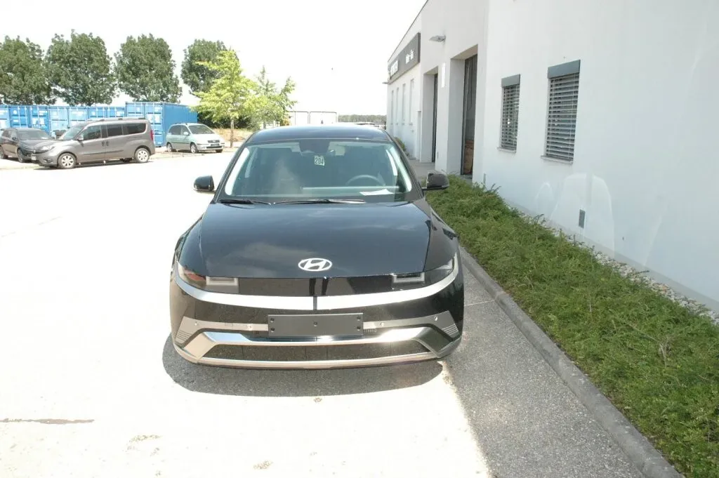 Hyundai Ioniq 5 2026 photo 3