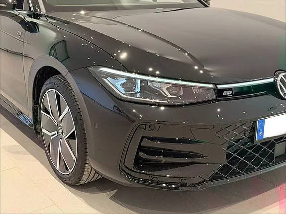 Volkswagen Passat 2027 photo 2