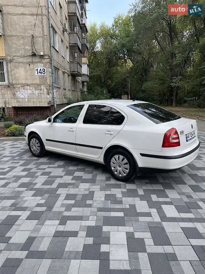 Skoda Octavia 2008 photo 2
