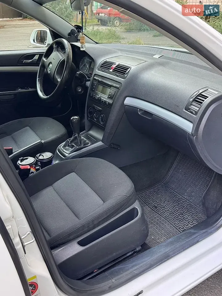Skoda Octavia 2008 photo 5