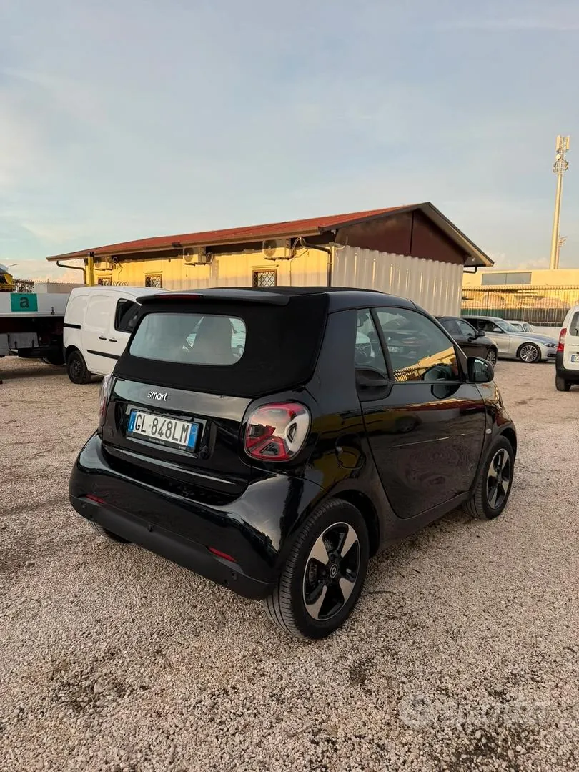 Smart Fortwo 2023 photo 4