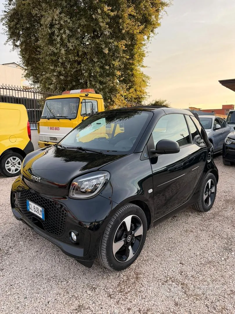 Smart Fortwo 2023 photo 2