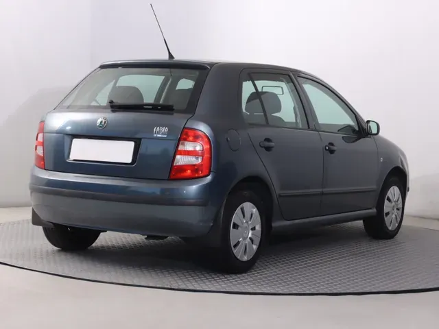 Skoda Fabia 2004 photo 4