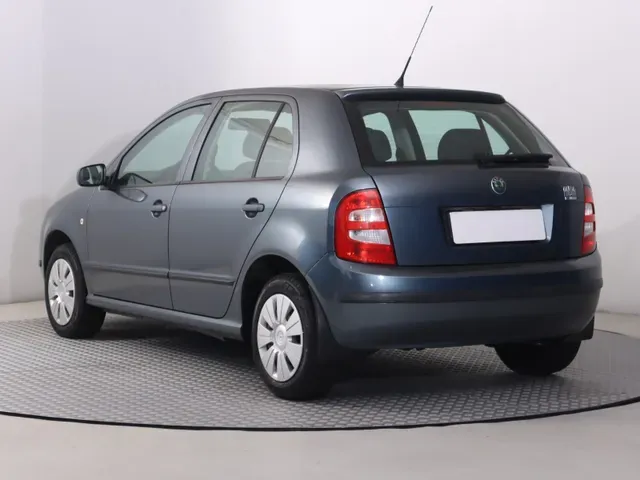 Skoda Fabia 2004 photo 3