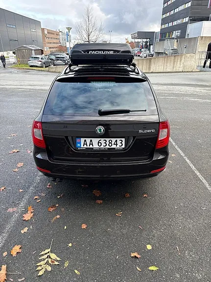 Skoda Superb 2013 photo 3
