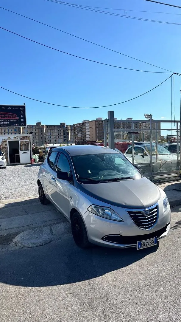 Lancia Ypsilon 2012 photo 3