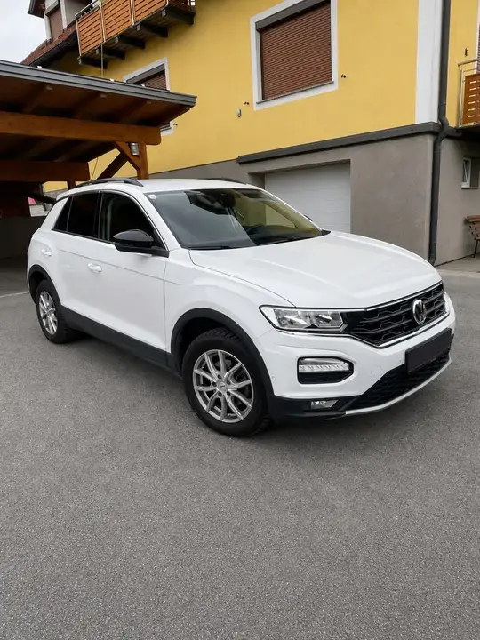Volkswagen T-Roc 2019 photo 2