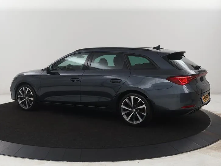 Seat Leon 2021 photo 2