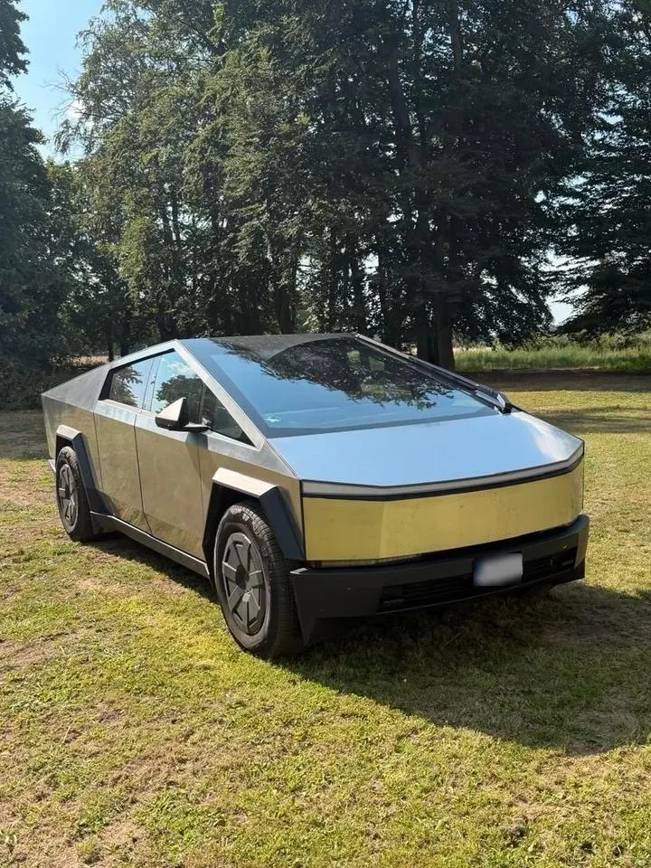 Tesla Cybertruck