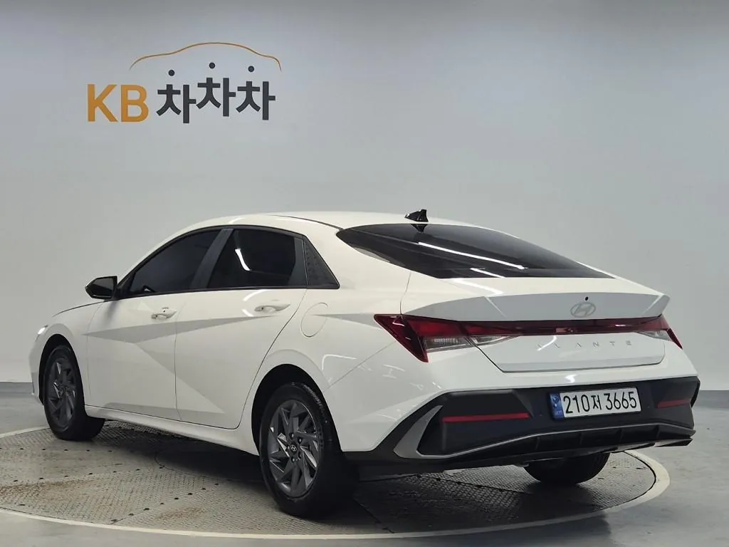 Hyundai Avante 2024 photo 2
