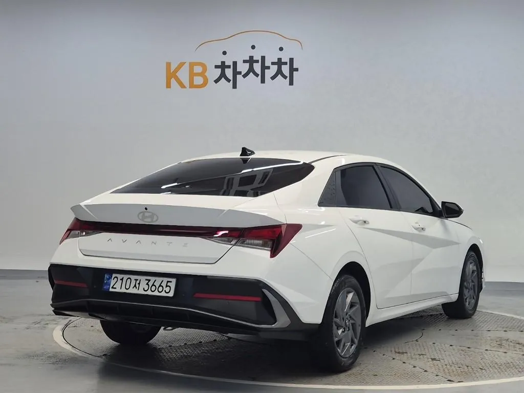 Hyundai Avante 2024 photo 3