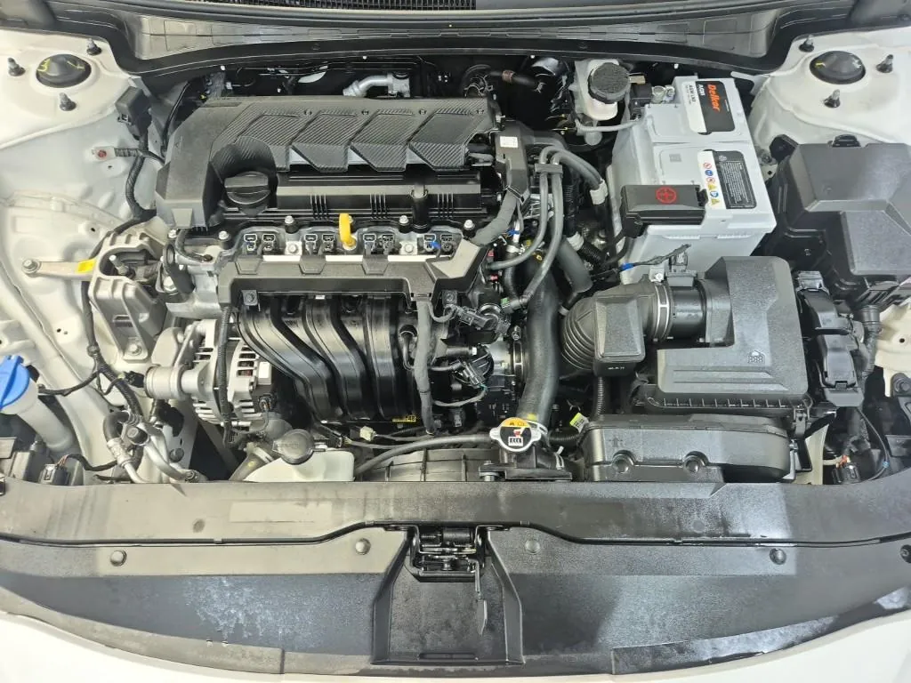Hyundai Avante 2024 photo 5