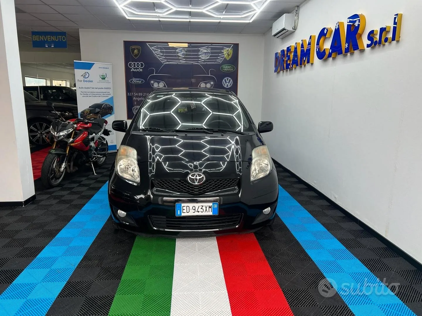 Toyota Yaris 2010 photo 2