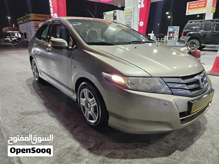 Honda City 2010 photo 3