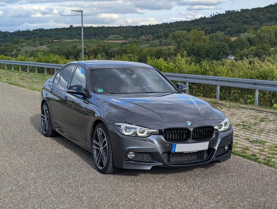 BMW 330I