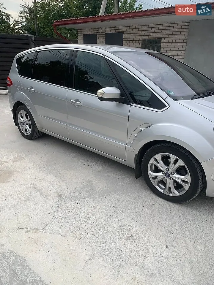 Ford S-Max 2013 photo 3