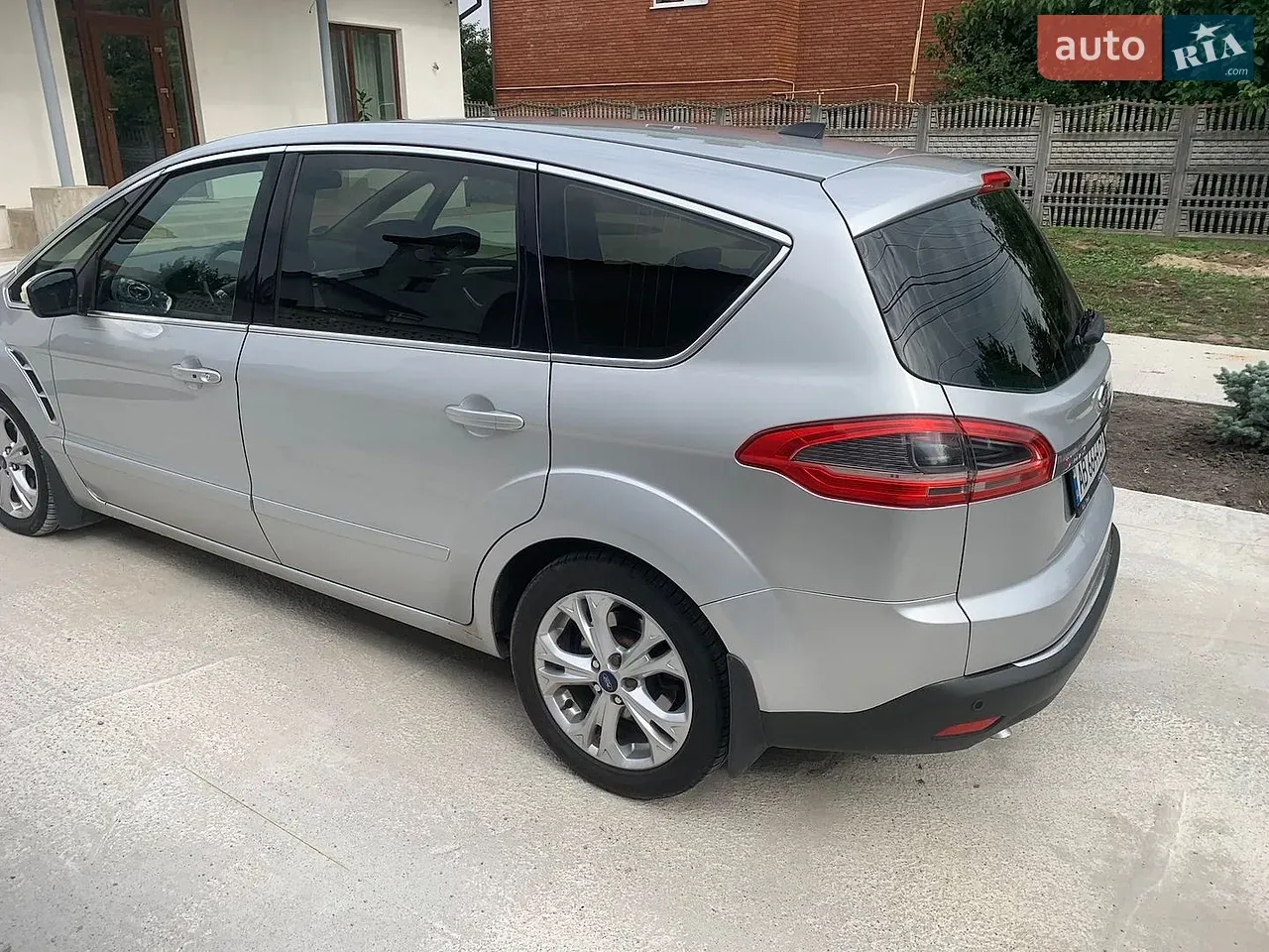 Ford S-Max 2013 photo 4
