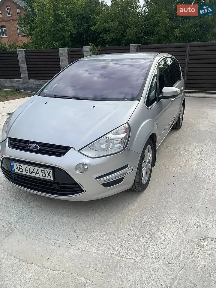Ford S-Max 2013 photo 2