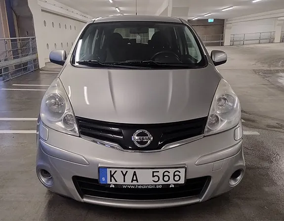 Nissan Note 2010 photo 3