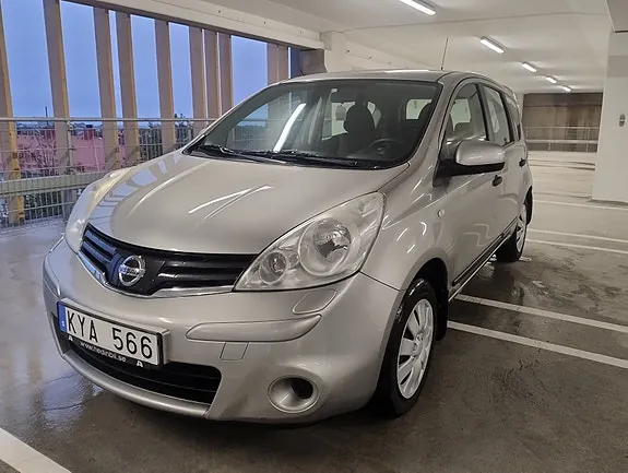 Nissan Note 2010 photo 2