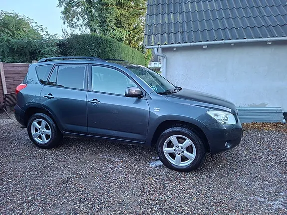 Toyota Rav4 2010 photo 3