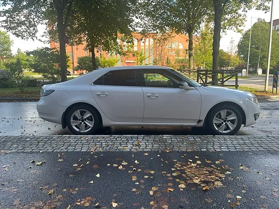 Saab 9-5 2011 photo 4