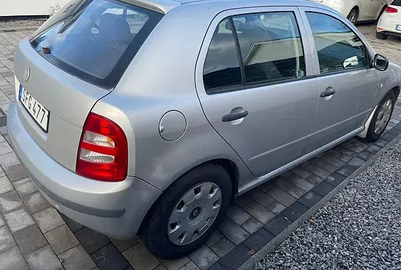 Skoda Fabia 2001 photo 4