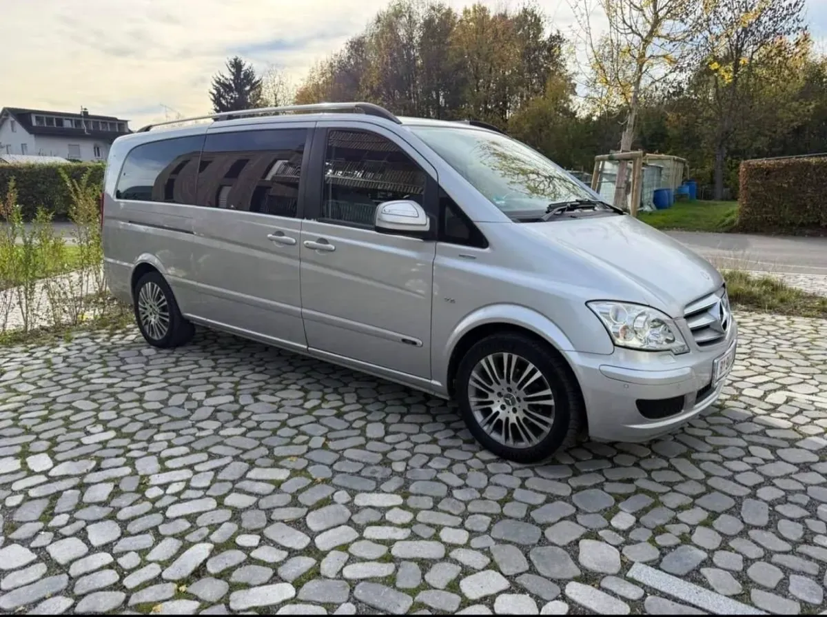 Mercedes-Benz Viano 2011 photo 3