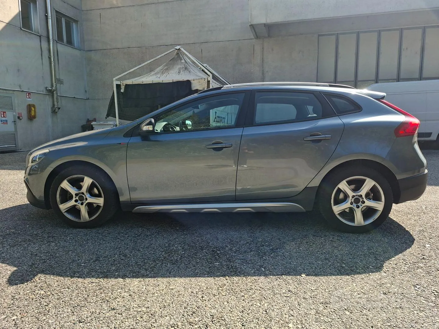 Volvo V40 2015 photo 5
