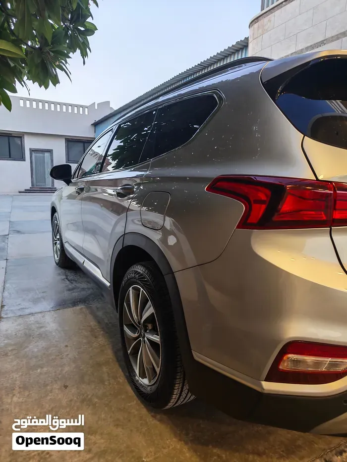 Hyundai Santa Fe 2020 photo 3