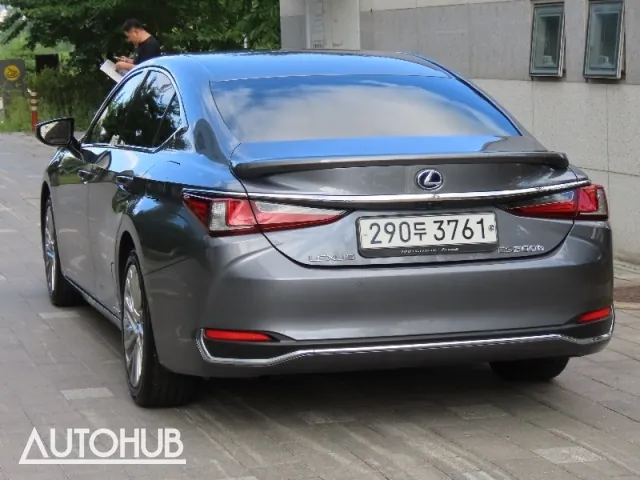 Lexus Es 2019 photo 4