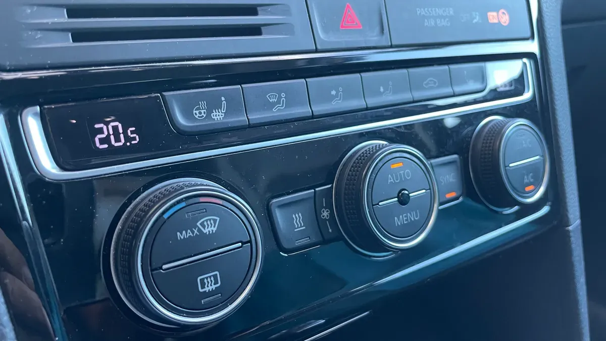 Volkswagen Golf 2014 photo 3