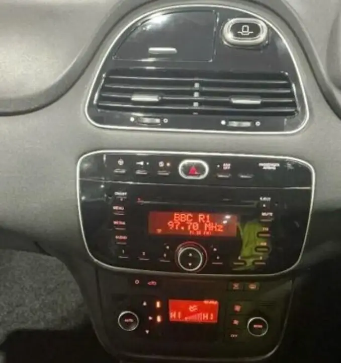 Fiat Punto 2015 photo 4