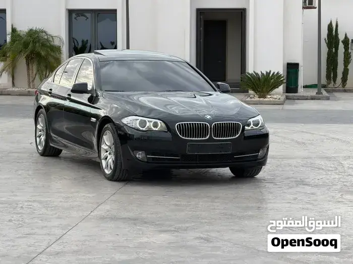 BMW 5 Series 2013 photo 2