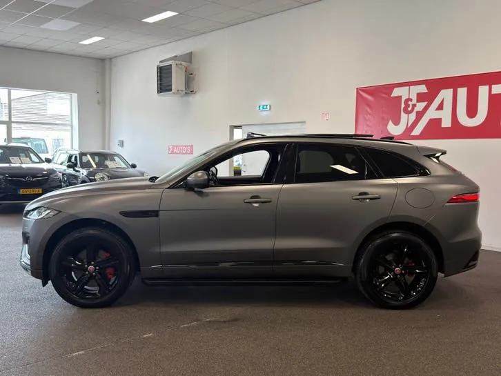Jaguar F-Pace 2021 photo 2