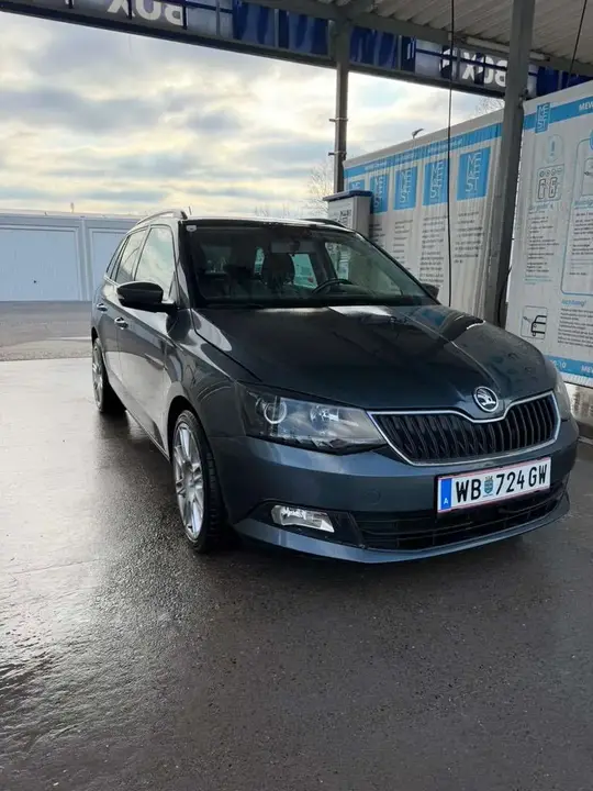 Skoda Fabia 2015 photo 2