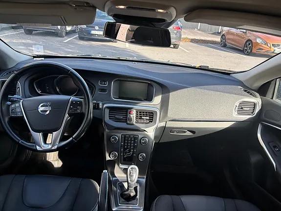 Volvo V40