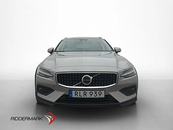 Volvo V60 Cross Country 2023 photo 2