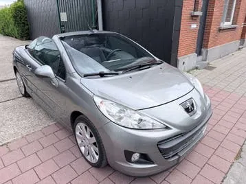 Peugeot 207 2012 photo 2