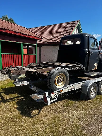 Ford F-3 1951 photo 3