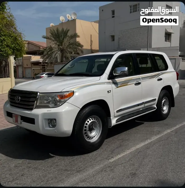 Toyota Land Cruiser 2014 photo 2