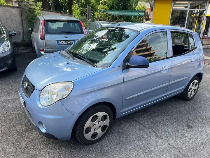 Kia Picanto 2010 photo 4