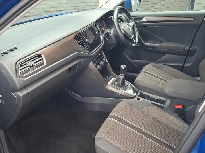 Volkswagen T-Roc 2019 photo 5
