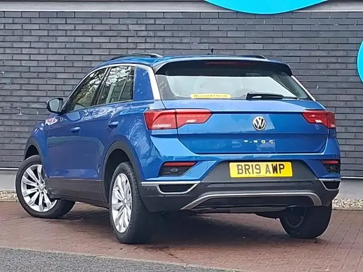 Volkswagen T-Roc 2019 photo 2