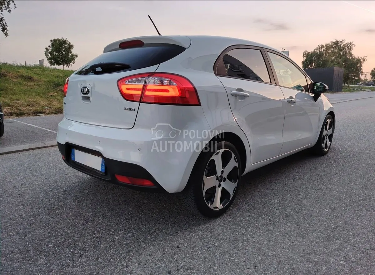 Kia Rio 2013 photo 4