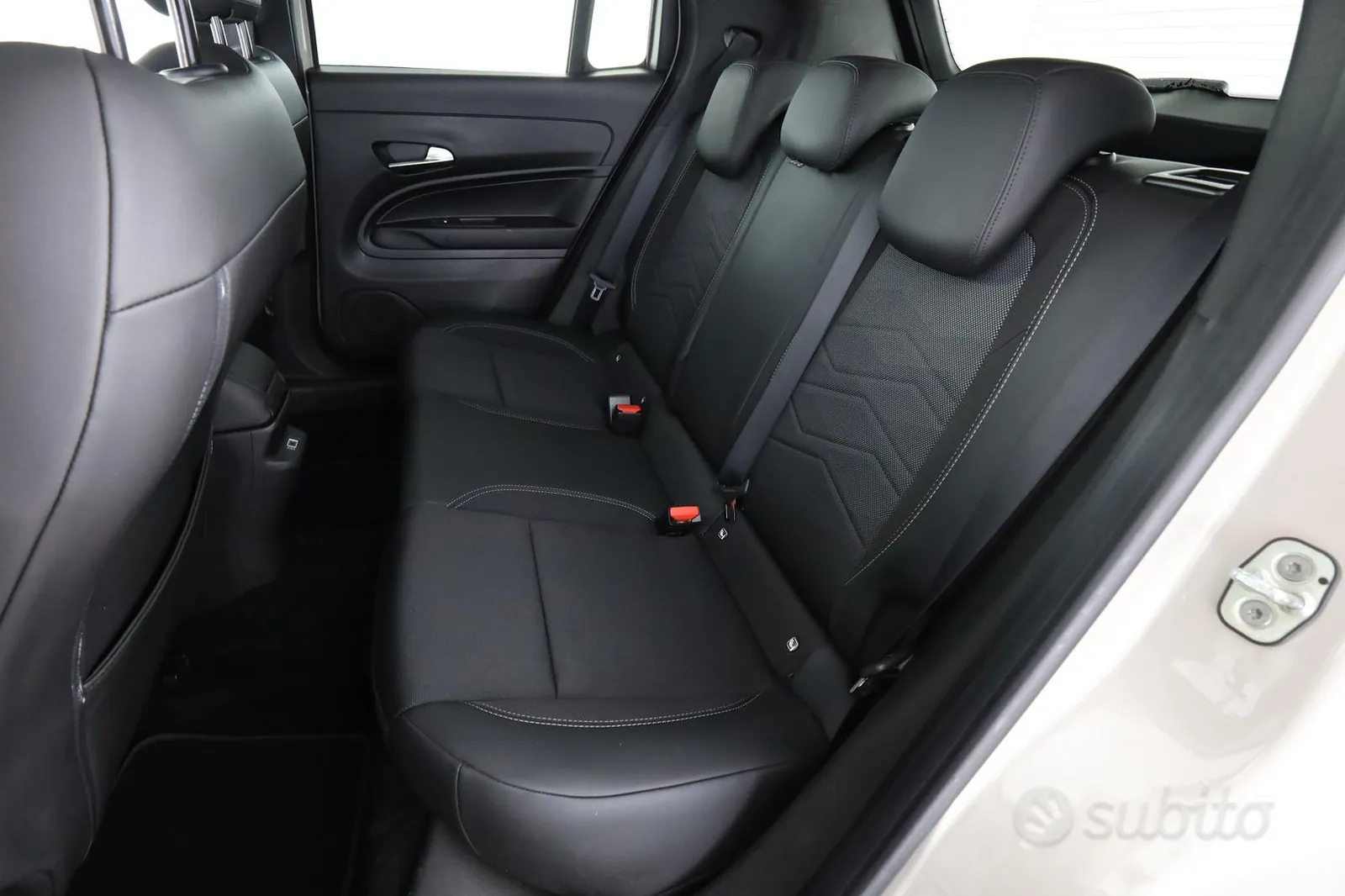 Jeep Avenger 2025 photo 3