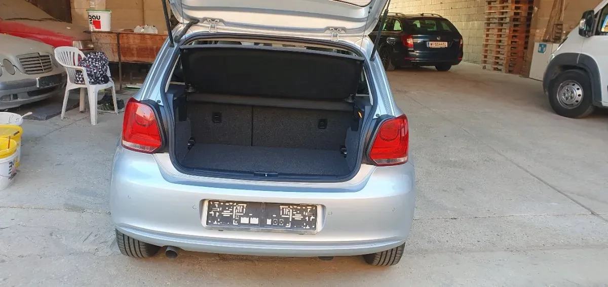Volkswagen Polo 2010 photo 3