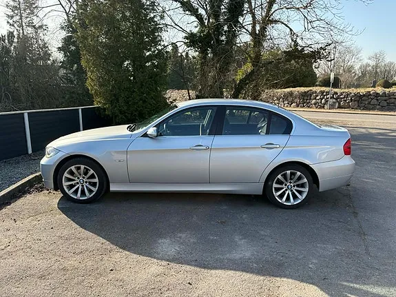 BMW 325I 2005 photo 2